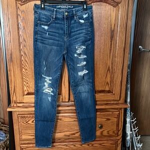 American Eagle Outfitters Women's Blue Distressed Jeans